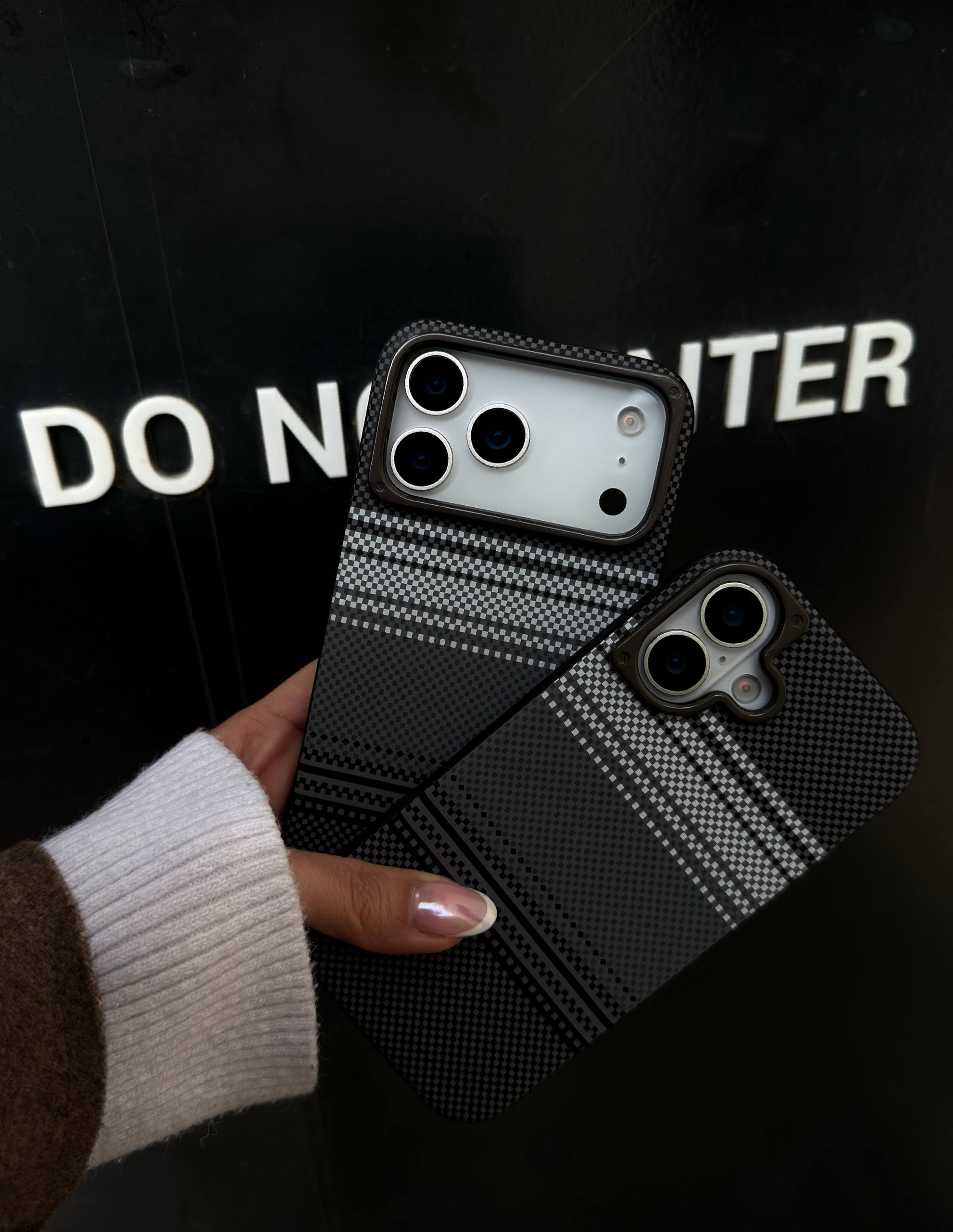 تصویر 8 محصول Linen Grid Case