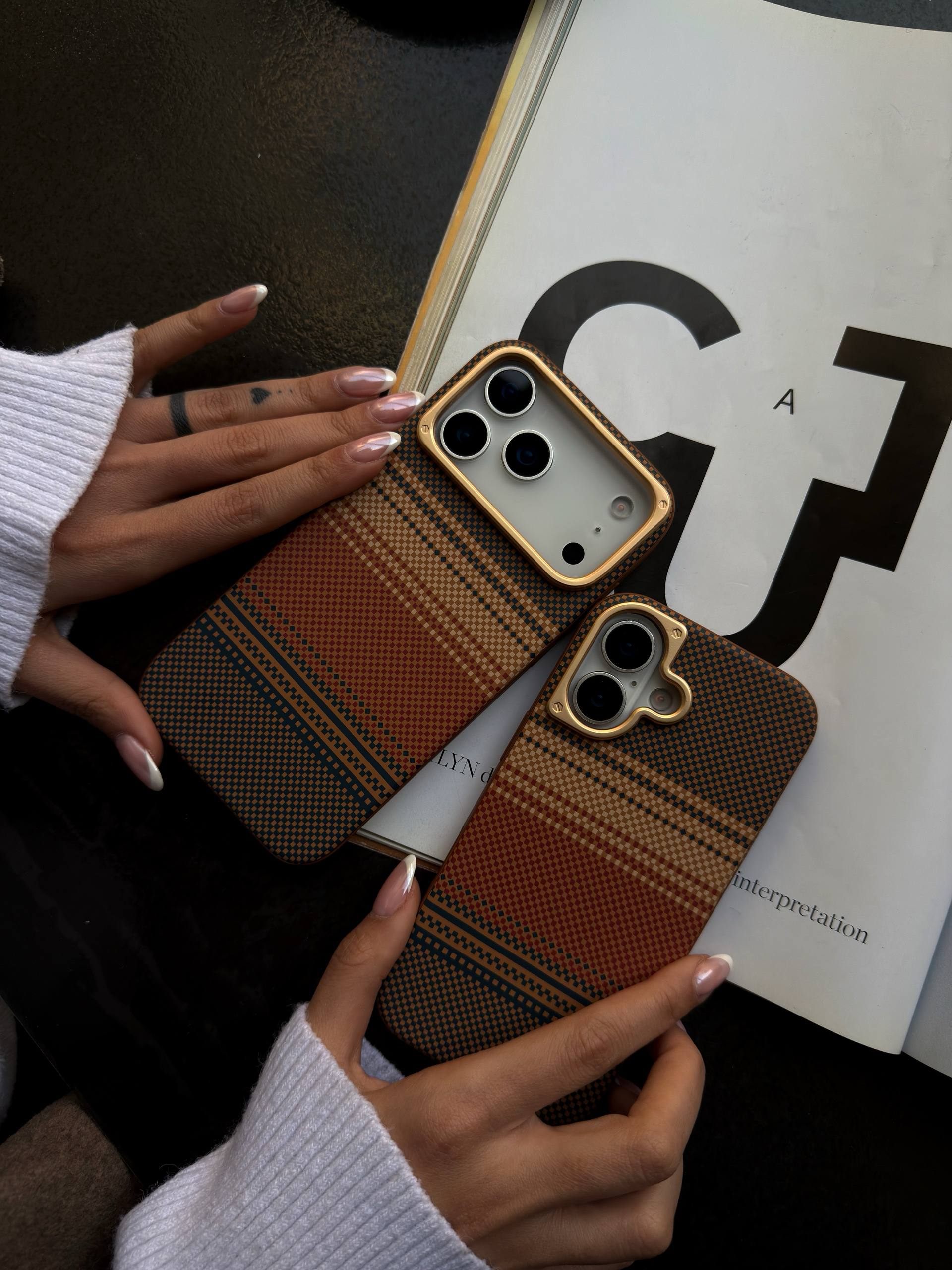 تصویر 4 محصول Linen Grid Case