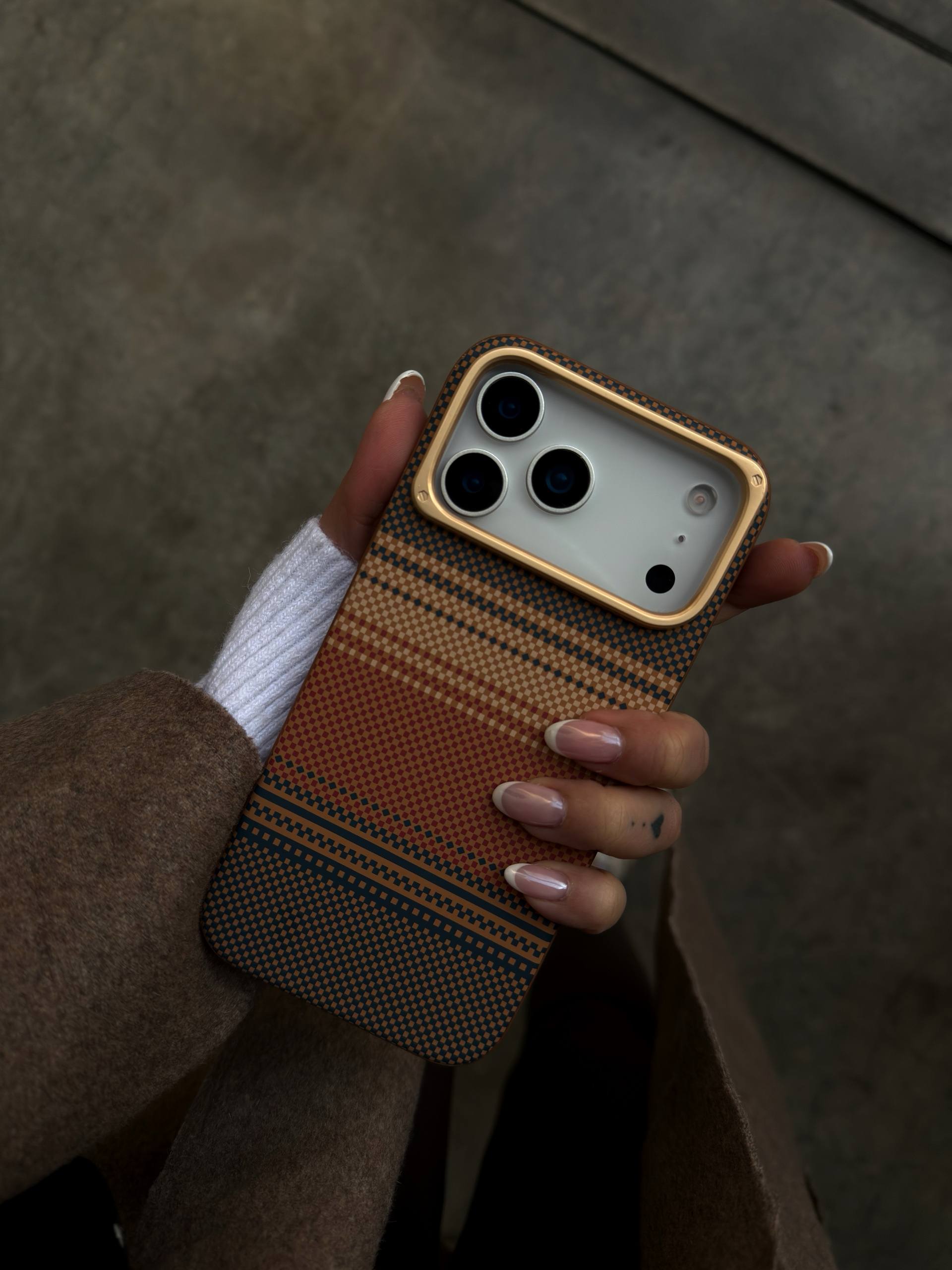 تصویر 5 محصول Linen Grid Case