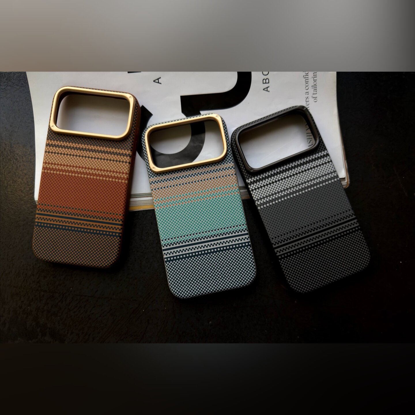 تصویر شاخص محصول Linen Grid Case